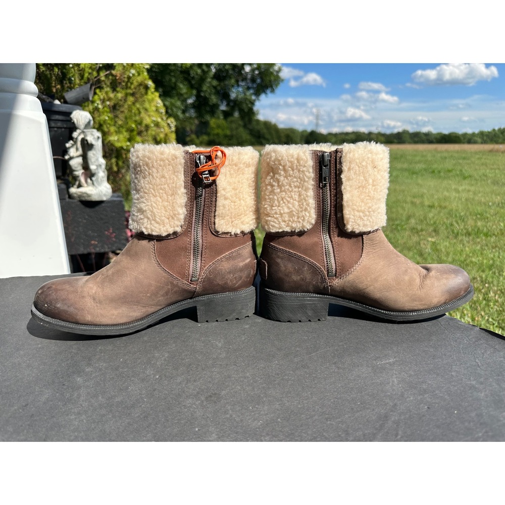 UGG Brown Leather Shearling Cuff Ankle Boots Buckle Zip Lug Sole Women's 7